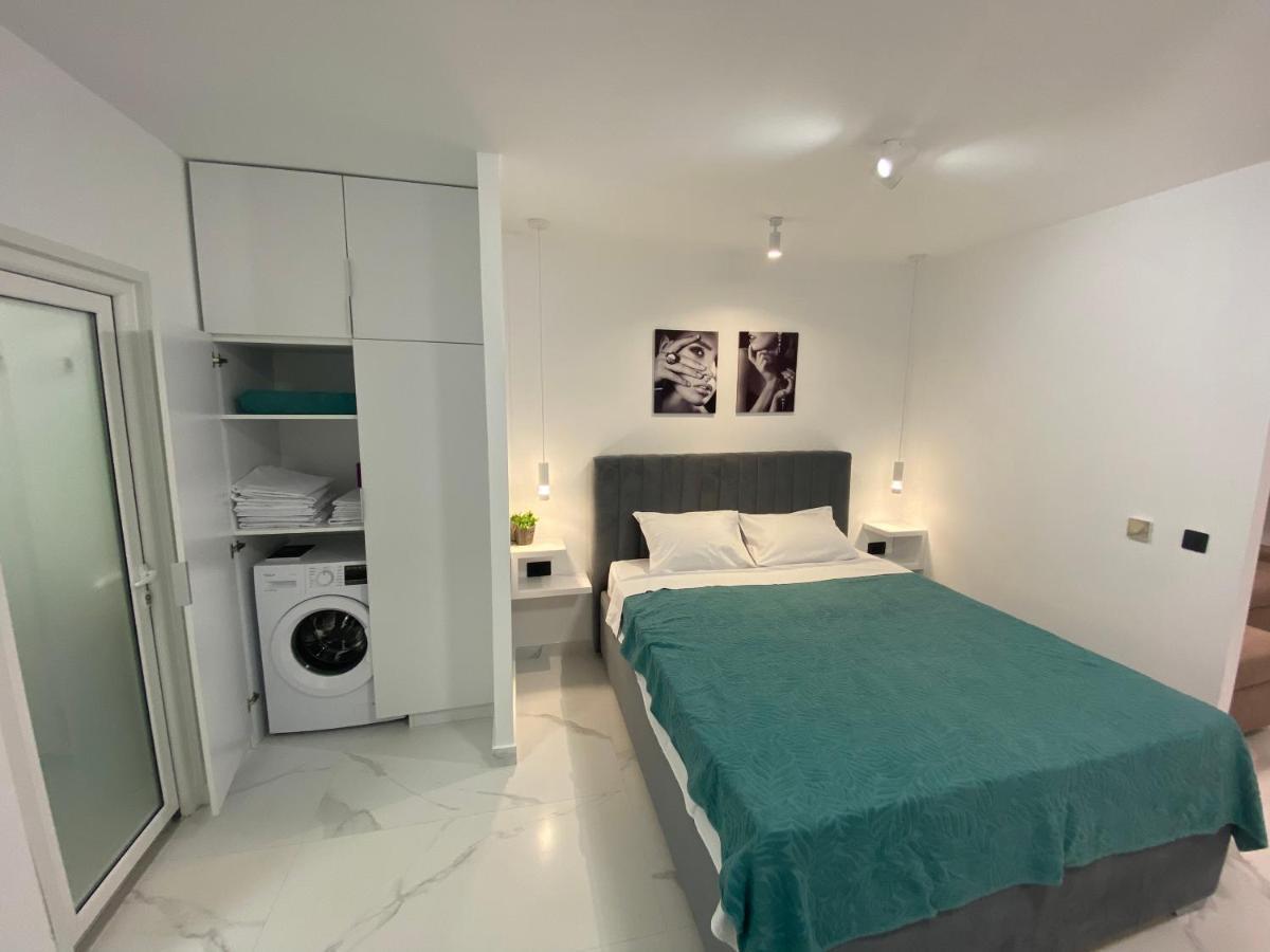 Deluxe Pool Apartment 4 Petrovac Екстер'єр фото