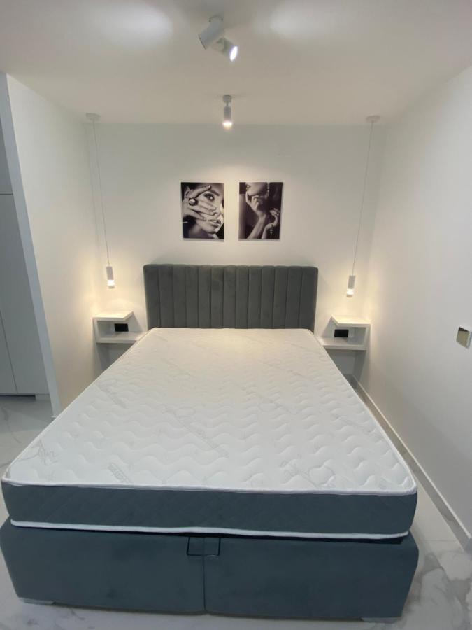 Deluxe Pool Apartment 4 Petrovac Екстер'єр фото
