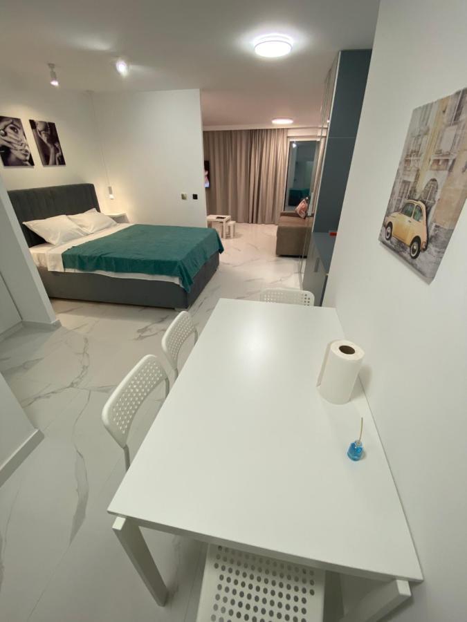 Deluxe Pool Apartment 4 Petrovac Екстер'єр фото